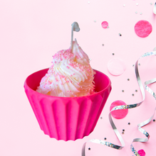 Load image into Gallery viewer, CUPCAKE CANDLE GIFT SET